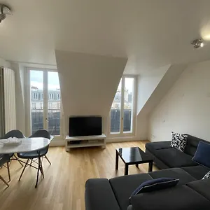 Appartement 5e Arr Place Saint Michel, Parijs